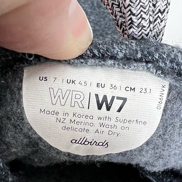 ALLBIRDS Wool Runners Dark Charcoal Lace Up Comfort Sneakers Women’s 7 - Picture 2 of 7